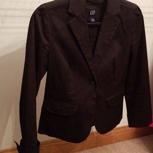 Black gap blazer, size 2, staple for your closet!